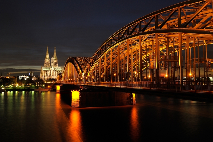 cologne at night